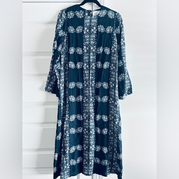 Tuckernuck Navy Floral Midi Dress - Picture 6 of 10